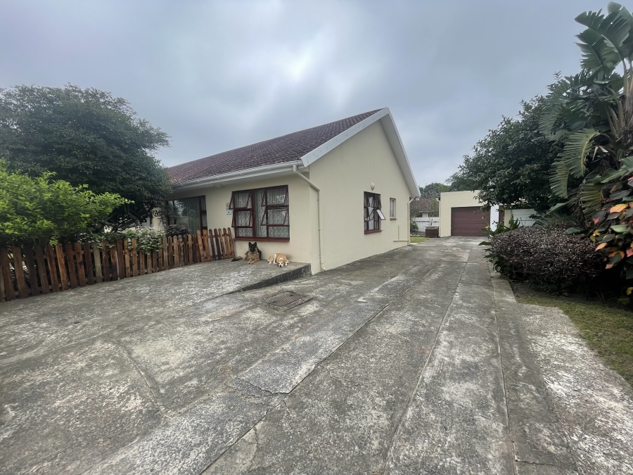 4 Bedroom Property for Sale in Willow Park Eastern Cape